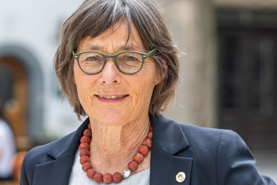 Portraitbild von Martina Munz